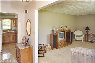 5th image of 9584 W D Ave