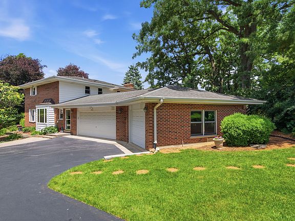 3rd image of 1065 Barneswood Dr