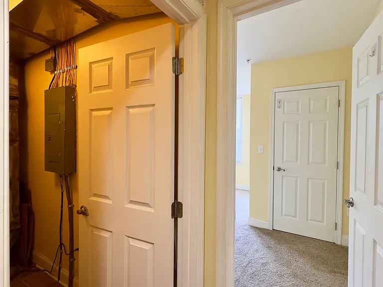2210 N Charles St — Photo 20
