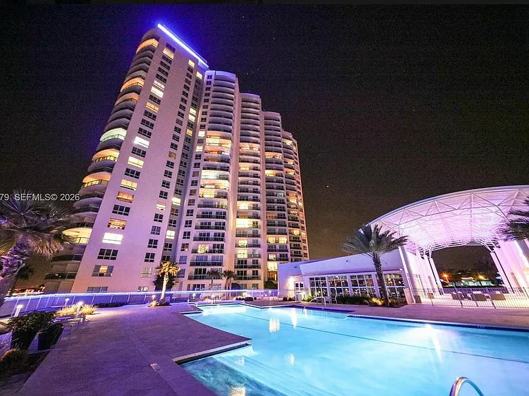 231 Riverside Dr #510 — Photo 49