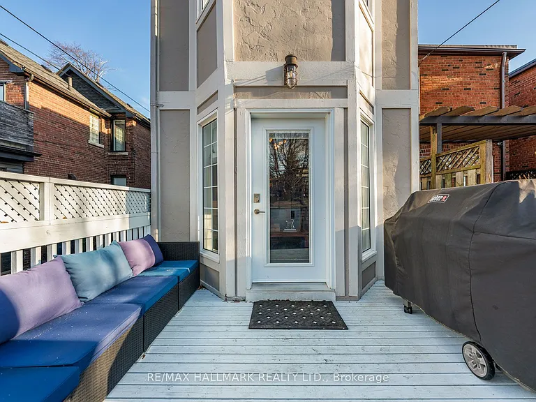 146 Roslin Ave — Photo 39