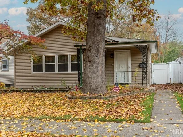 1006 W Battell St, Mishawaka, IN 46545