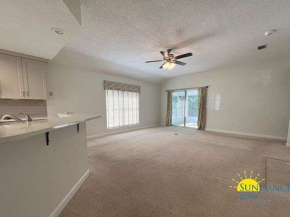 5th image of 451 Forest Glen Pl