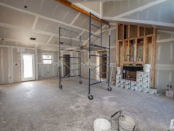 3rd image of 8323 Lynx Ln