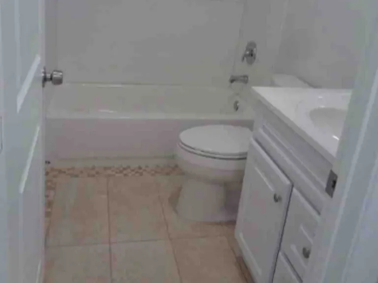 118 S Gateway Blvd #A — Photo 2
