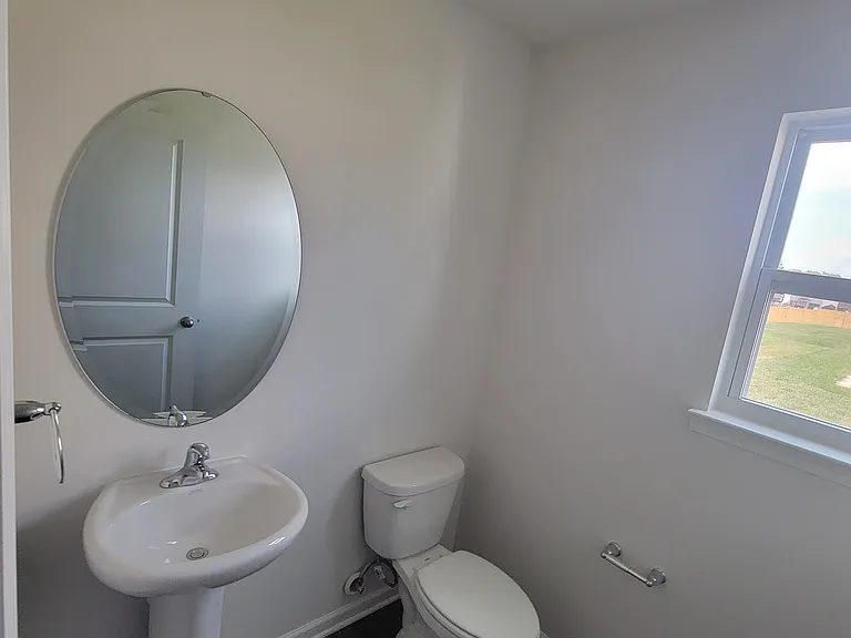 110 Clear Creek Ln — Photo 3
