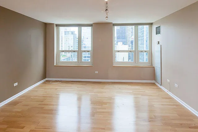 345 N La Salle Dr #2004 — Photo 9