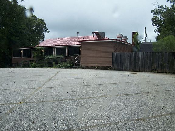 3rd image of 3522 N College Ave