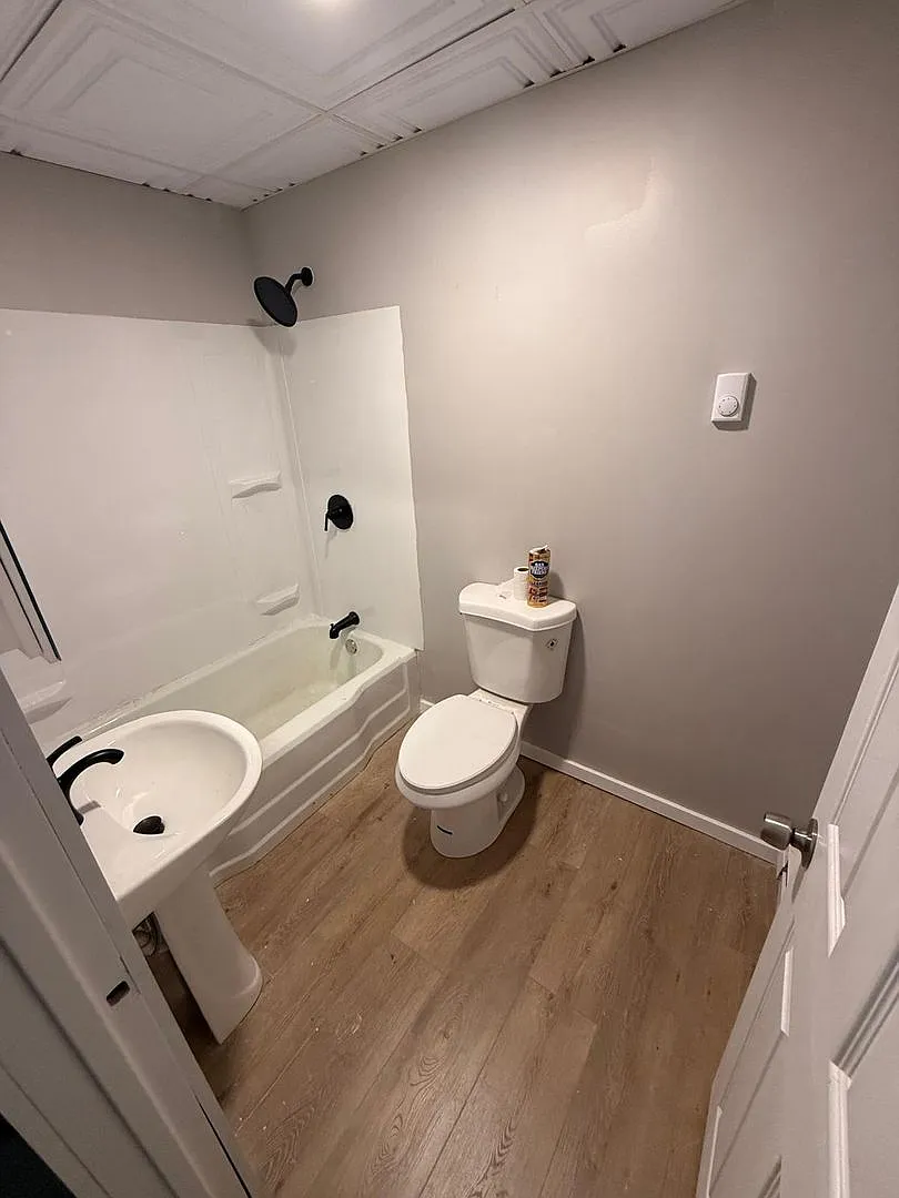 1 bed, $1,250 — Photo 1
