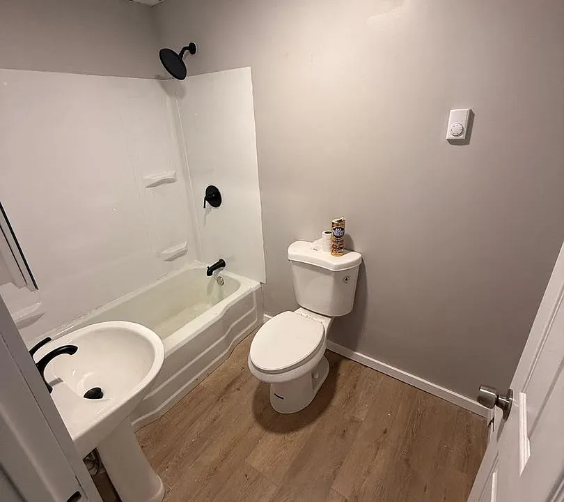 122 Main St #9