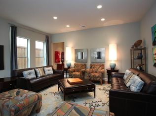 2402 Knight St, Dallas, TX 75219