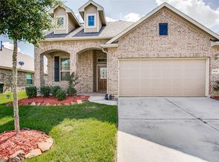 6826 Hunters Trace Ln, Baytown, TX 77521