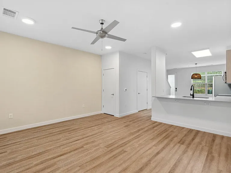 7805 Cooper Ln #606 — Photo 17