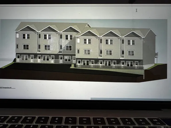 243 Echo Lake Road #B-4, Watertown, CT 06795