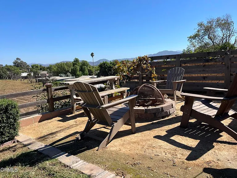 112 Maria Ln — Photo 21