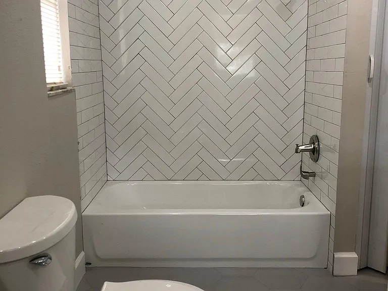 1208 E 25th Ave — Photo 3