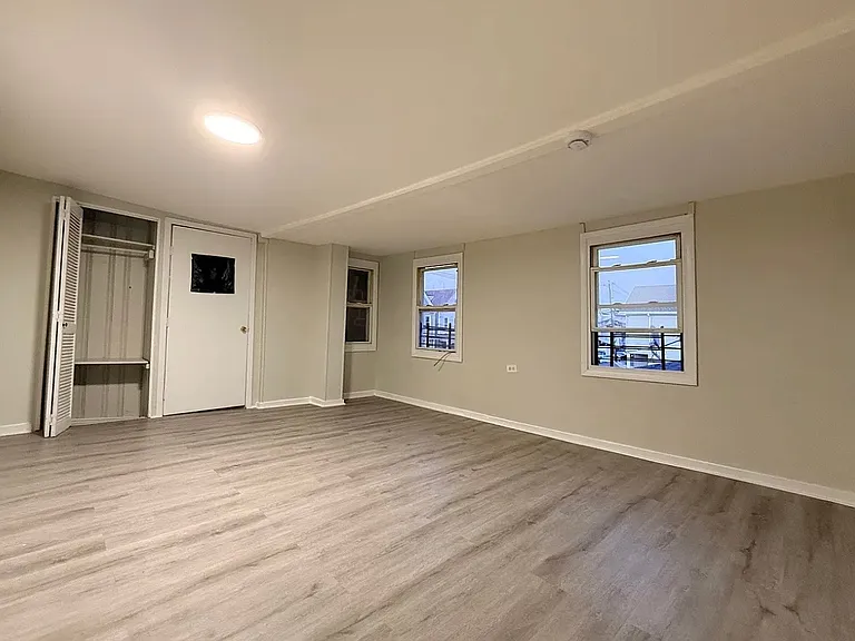 809 Summer Ave #2R — Photo 4