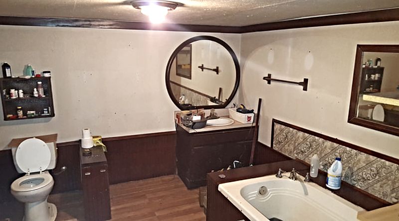 2nd image of 4202 Cooper Rd