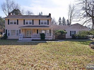 48 Country Squire Rd, Old Tappan, NJ 07675
