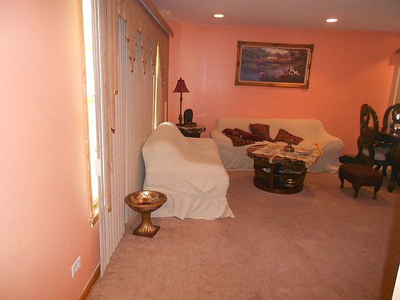 5th image of 3818 N Plainfield Ave
