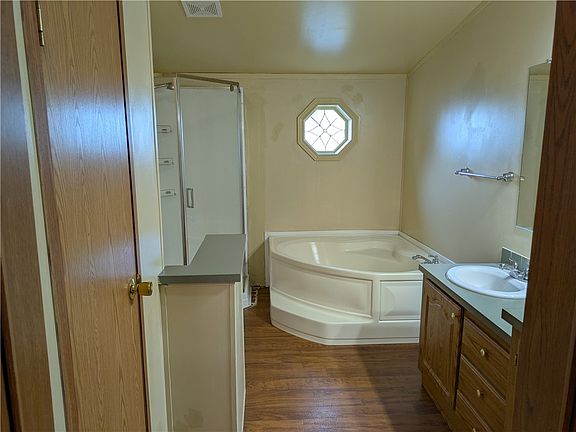5th image of 107 W Crawford St