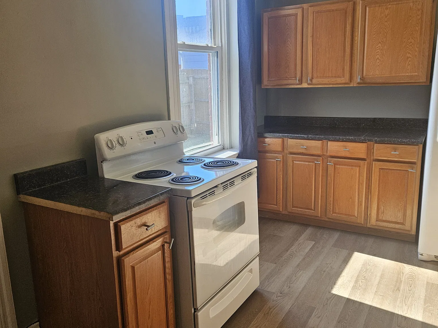 3 bed, 1.5 bath, 1638 sqft, $1,650 — Photo 2