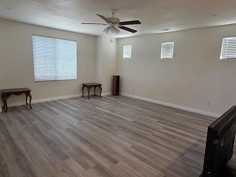 40980 Bankhall St — Photo 11