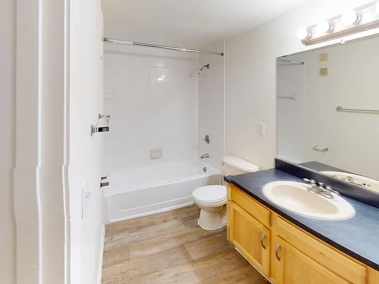 Lakewood Place — Photo 104