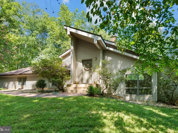 9973 Silver Fox Trl, Manassas, VA 20111