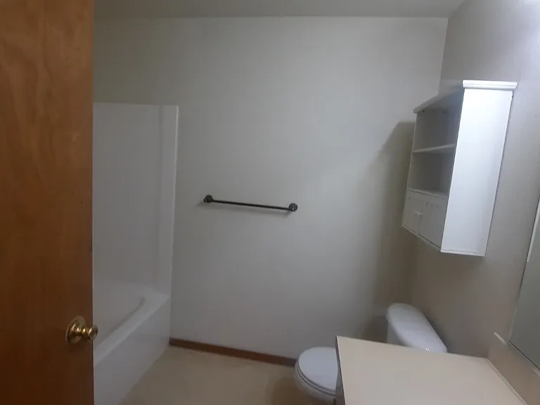 8071 N Ainsworth Dr — Photo 23