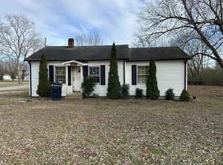 1200 S College St, Smithville, TN 37166