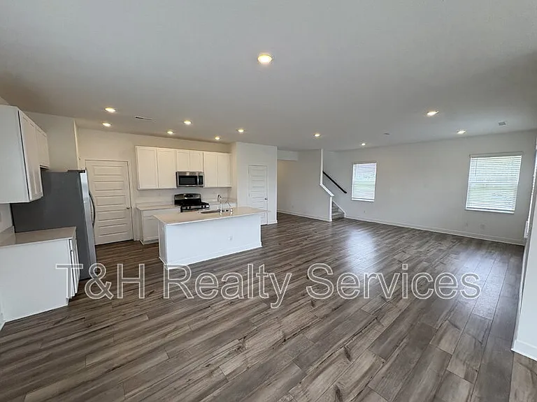 6831 Orchard Run Cir — Photo 5