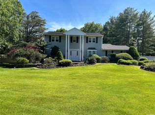 7 Inwood Rd, Saint James, NY 11780