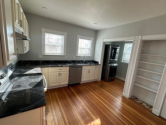 5th image of 314 Massachusetts Ave APT 2