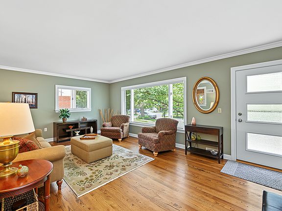 4th image of 519 Byron Ct