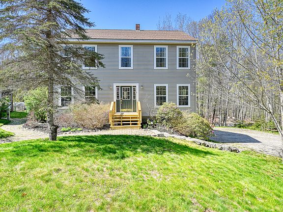 3rd image of 40 Meadow Drive