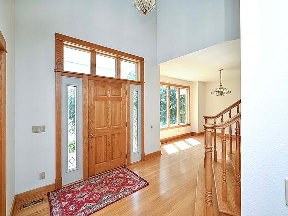 4th image of 104 Forest Oak Ct