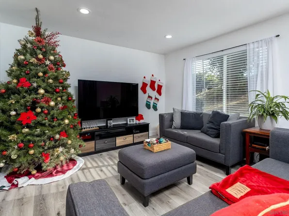 433 Autumn Dr APT 10, San Marcos, CA 92069