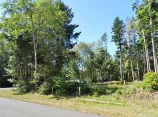 300 Pearsall St NE, Ocean Shores, WA 98569