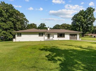 215 Sunset Dr, New Johnsonville, TN 37134