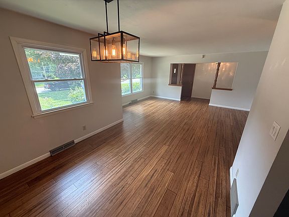 4th image of 12324 W Woodland Ave