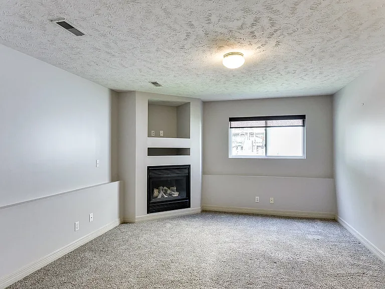 16655 Erskine St — Photo 25