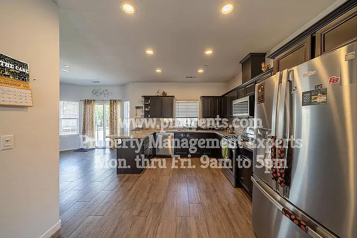 3925 Lanyard Dr — Photo 4