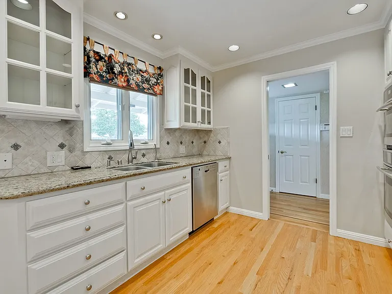 1593 Koch Ln — Photo 6