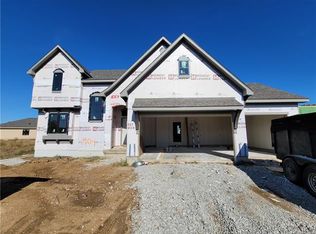 1904 NE Park Ridge Dr, Lees Summit, MO 64064