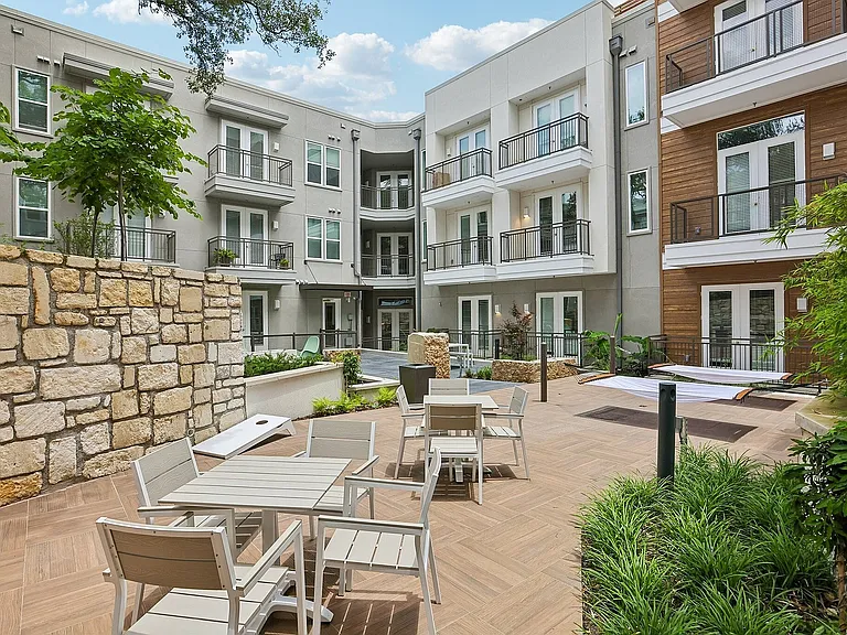 The Mercury Courtyard B