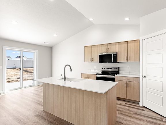 4th image of 17676 N Boone Peak Ave