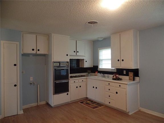 5th image of 4900 Hillside Ave