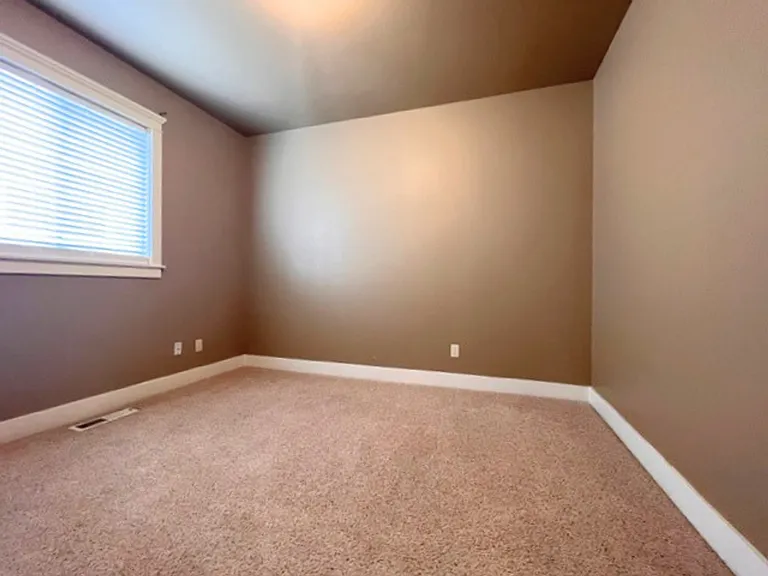 9024 W Dalton Pl — Photo 4
