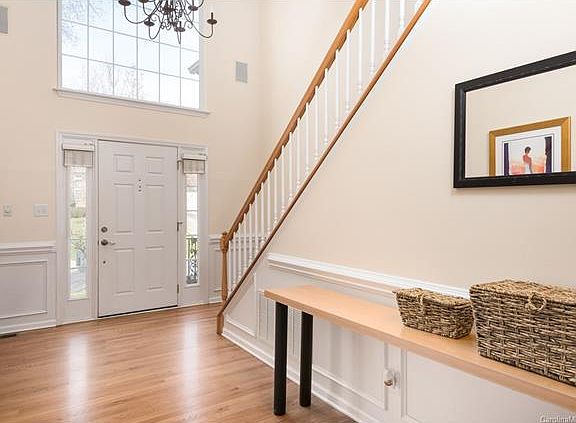 2nd image of 2335 Oberwood Dr